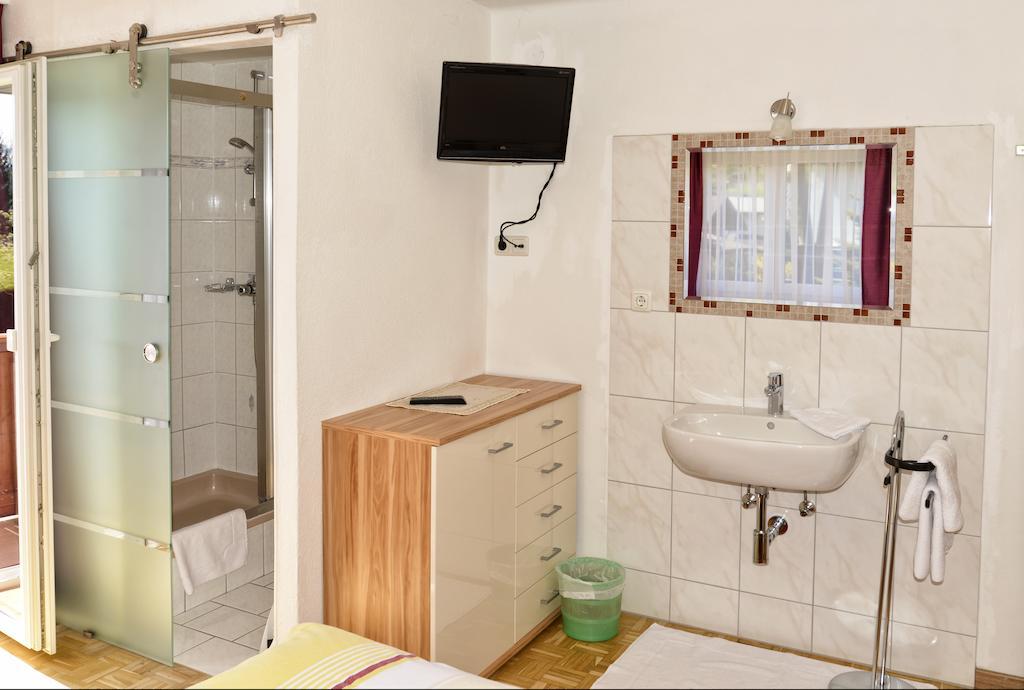 Haus Gabriela Ξενοδοχείο Itter Δωμάτιο φωτογραφία
