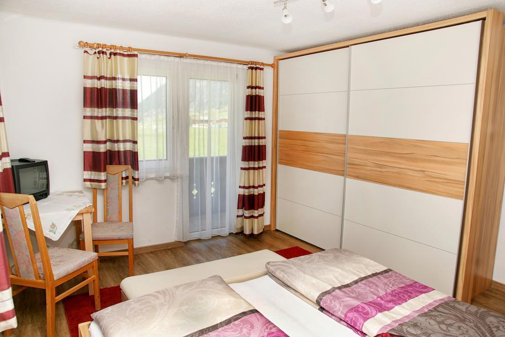 Haus Gabriela Ξενοδοχείο Itter Δωμάτιο φωτογραφία